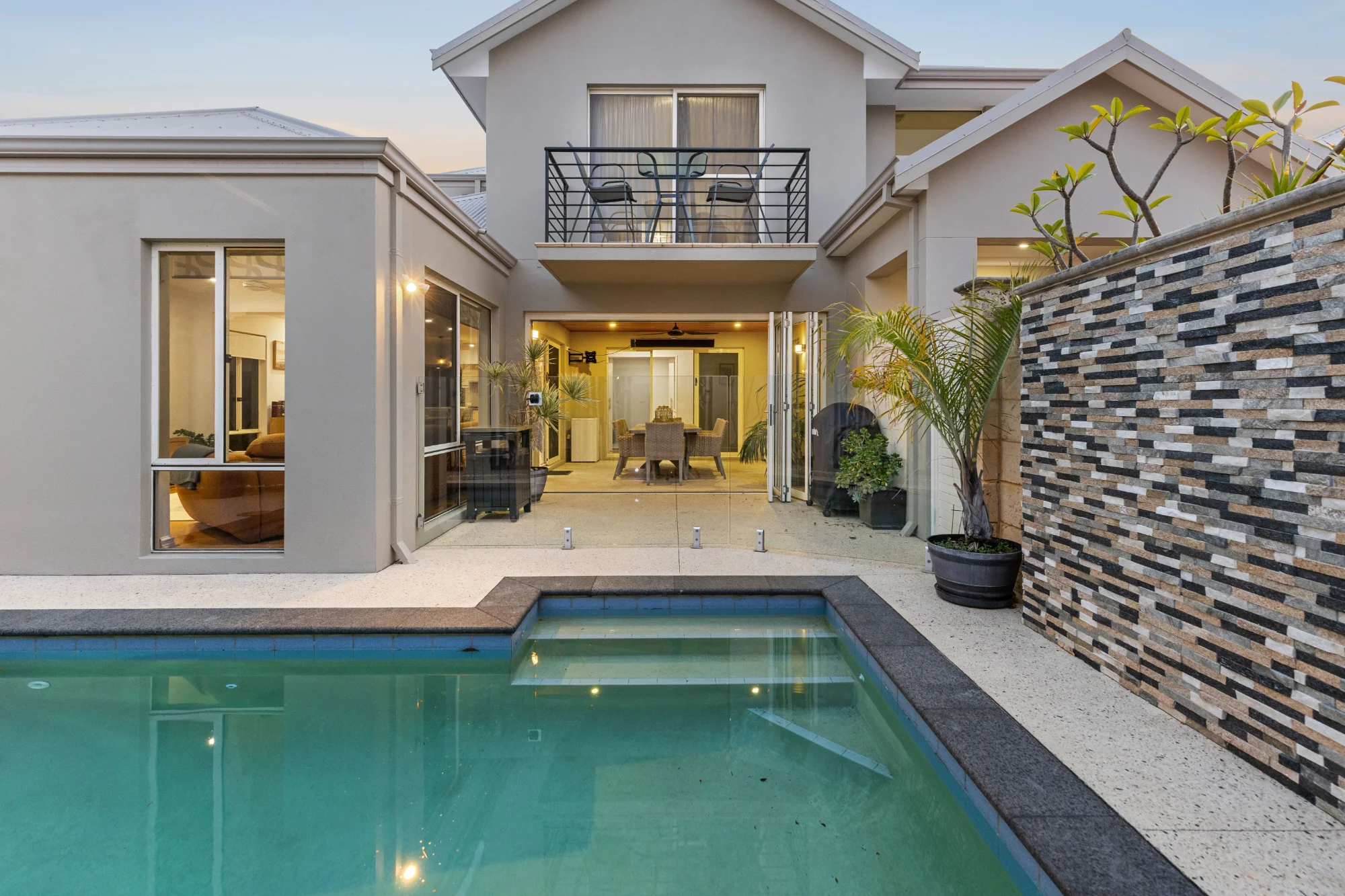 12 MADEIRA TURN, Hillarys, WA 6025