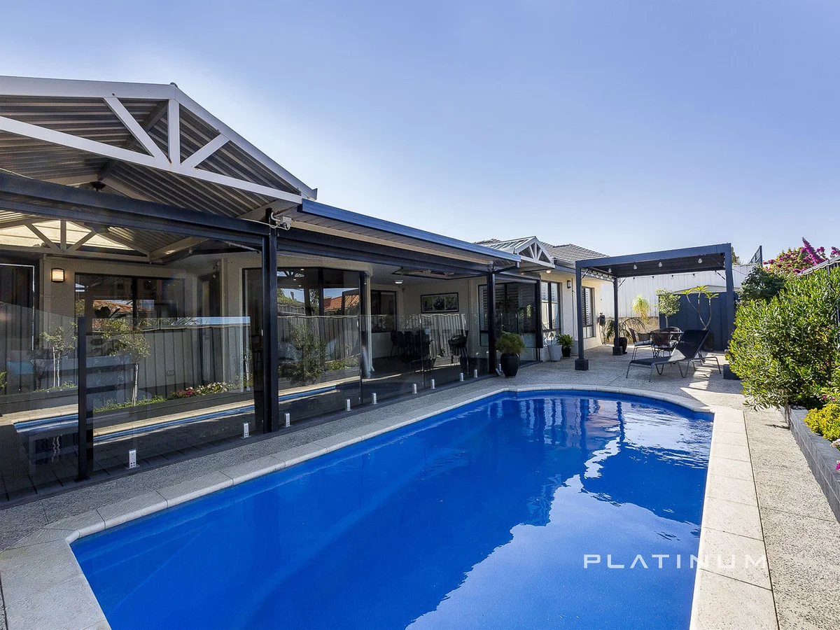 12 Manhattan Avenue, Iluka, WA 6028