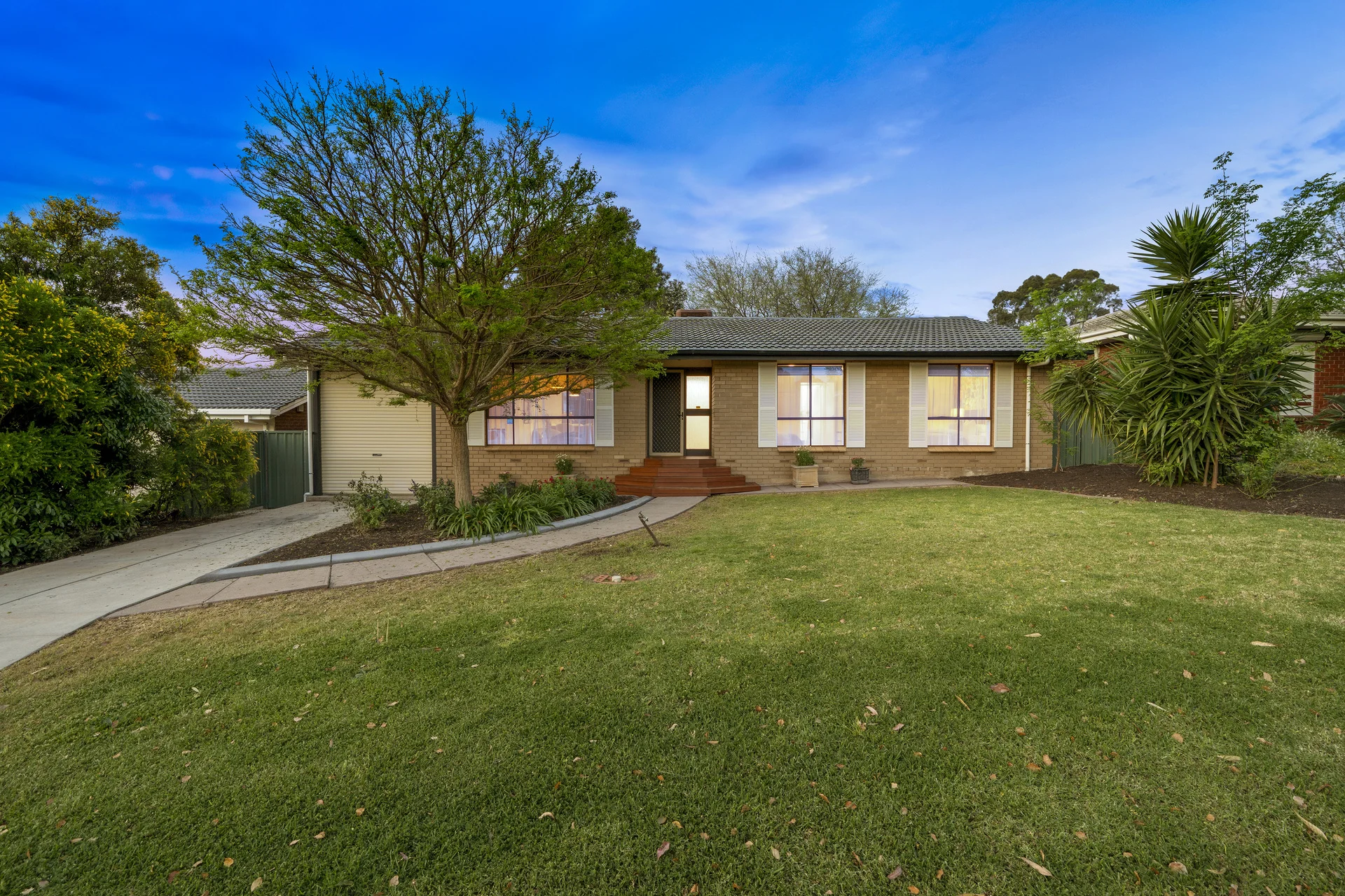 12 Maughan Avenue, Redwood Park, SA 5097