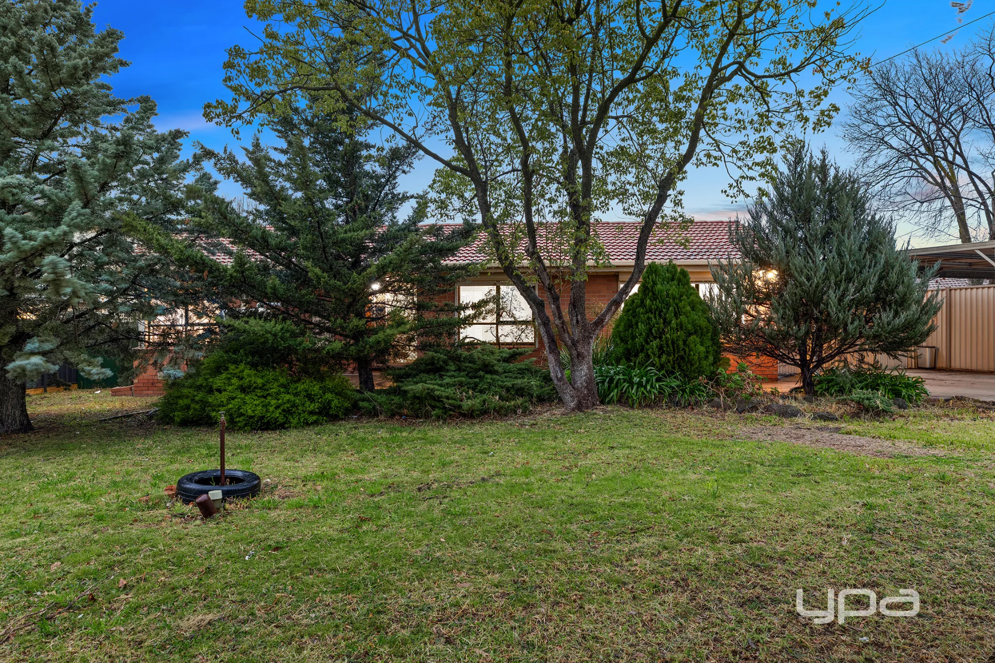 12 Michael Avenue, St Albans, Vic 3021