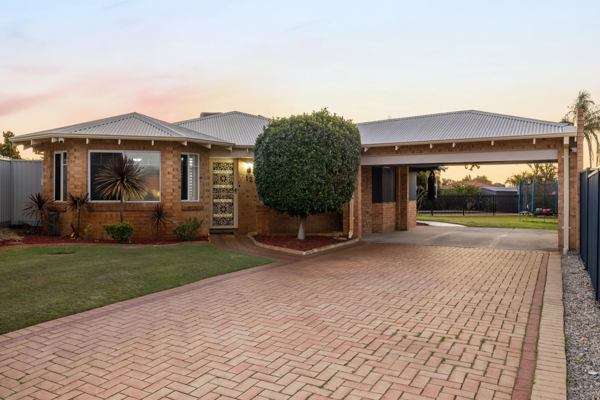 12 Rawlinna Heights, Ballajura WA 6066