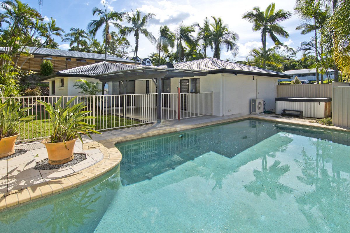 12 Robe Court, Helensvale, Qld 4212