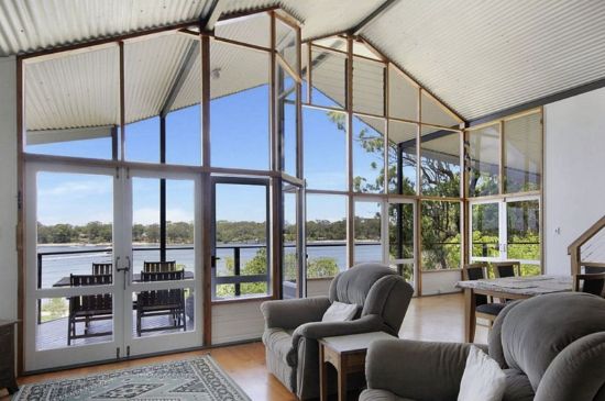 12 Russell Terrace, Macleay Island, Qld 4184