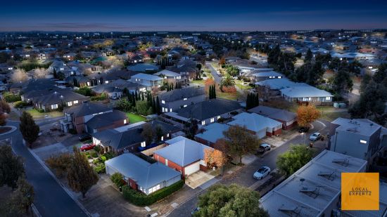 12 Strathvea Lane, Caroline Springs, Vic 3023