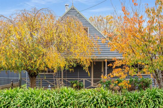 12 Swan Street, Robertson, NSW 2577