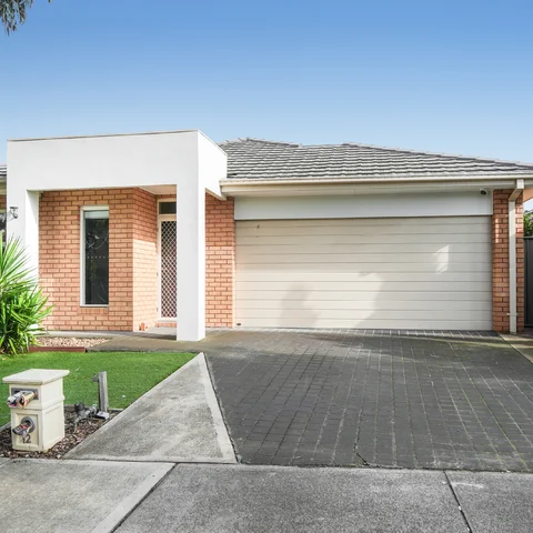 12 Waterway Street, Craigieburn, Vic 3064