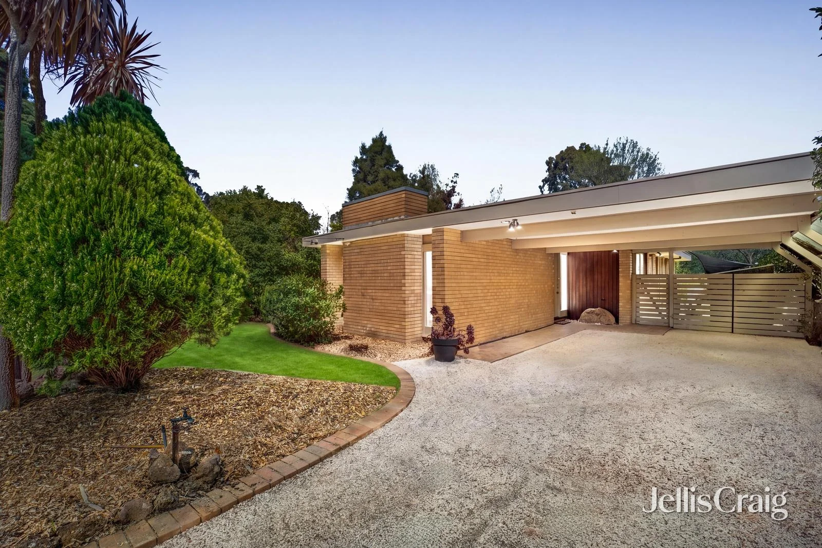 12 Wayne Court, Heathmont, Vic 3135