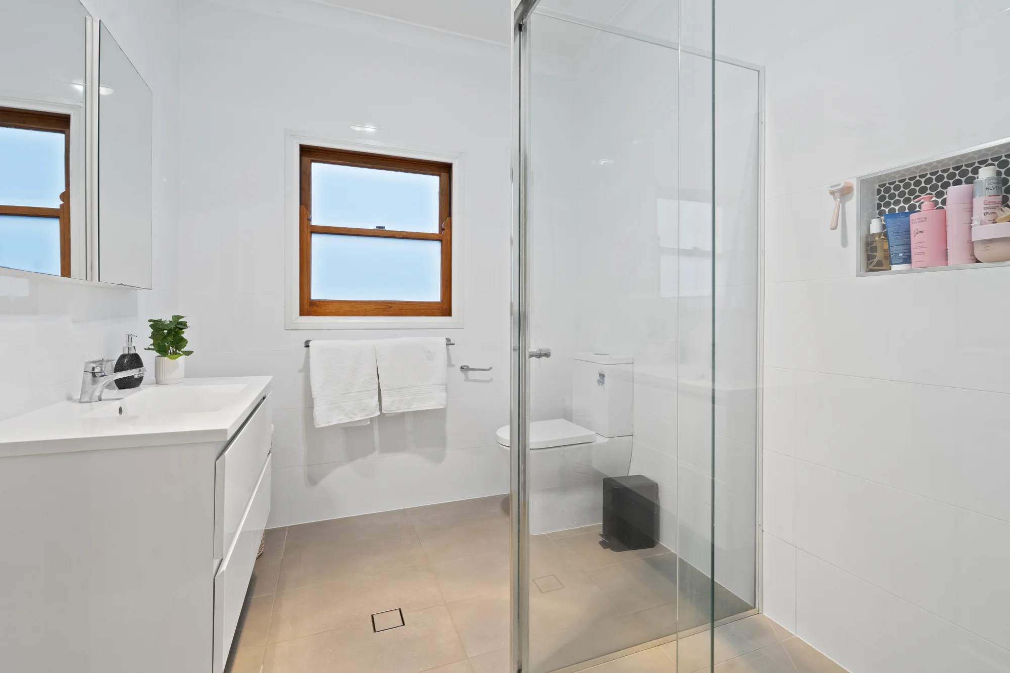120 Melville Terrace, Manly, Qld 4179