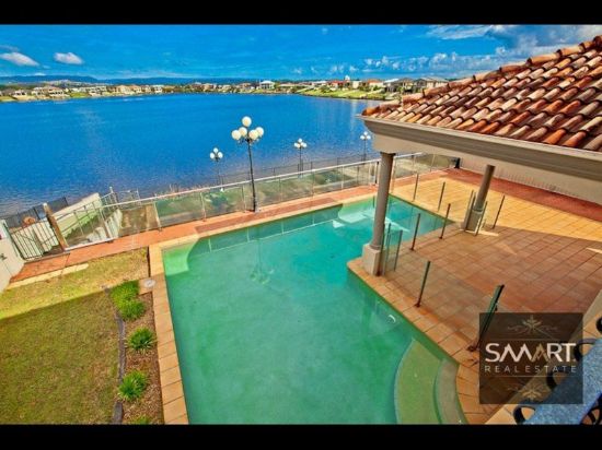 121 Edinburgh Road, Benowa Waters, Qld 4217