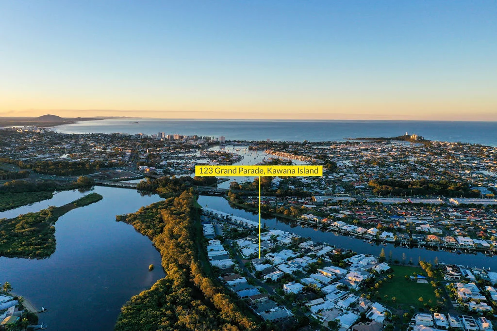 123 Grand Parade, Parrearra, Qld 4575