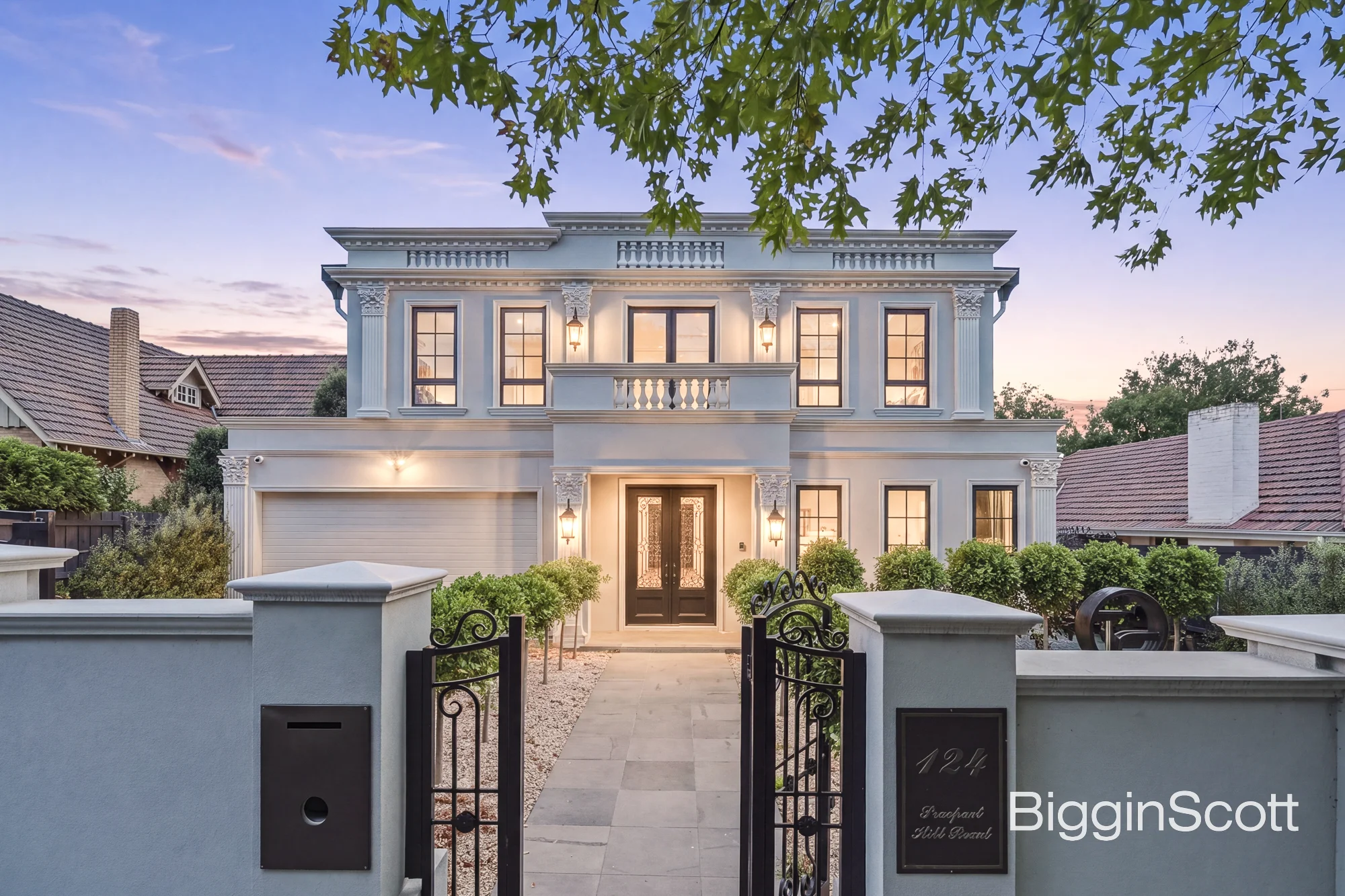 124 Prospect Hill Road, Canterbury, Vic 3126