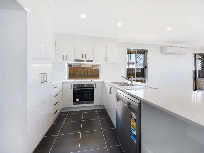 124 Westminster Boulevard, Doolandella, Qld 4077