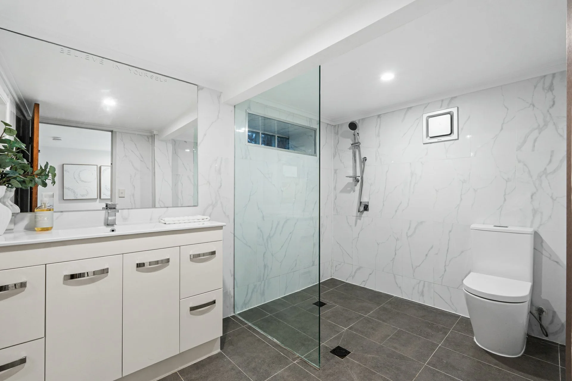 125 Ninth Avenue, St Lucia, Qld 4067