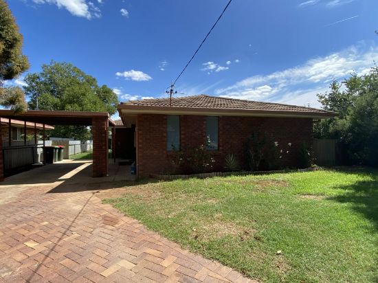129 Moss Avenue, Narromine, NSW 2821