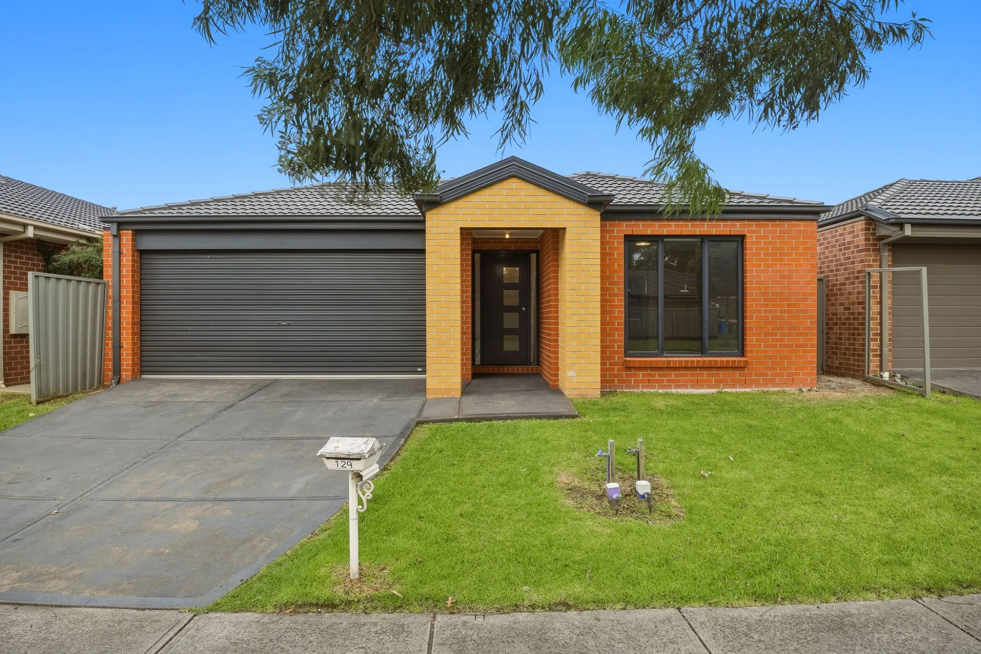 129 Scotsdale Drive, Cranbourne East VIC 3977