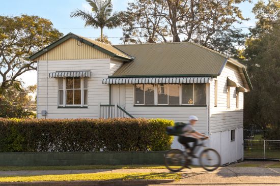 129 Southerden Street, Sandgate, Qld 4017