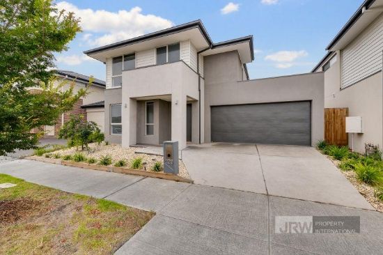129 Thoroughbred Drive, Clyde North, Vic 3978