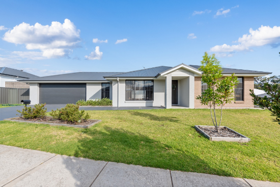 13 Castaway Crescent, Teralba, NSW 2284