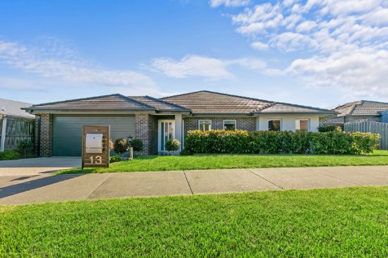 13 Dunsmuir Grove, Traralgon, Vic 3844