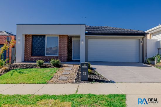 13 Faraya Road, Pakenham, Vic 3810
