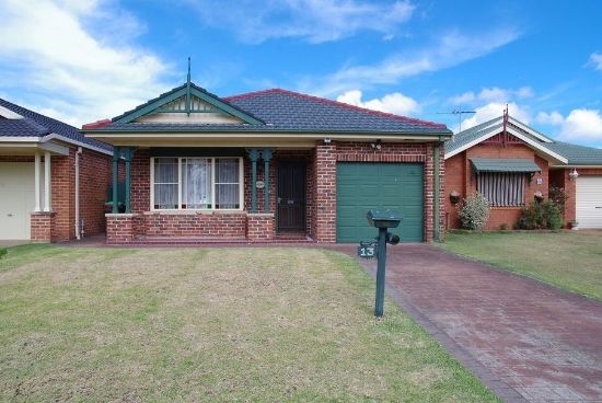 13 Kanangra Court, Wattle Grove, NSW 2173