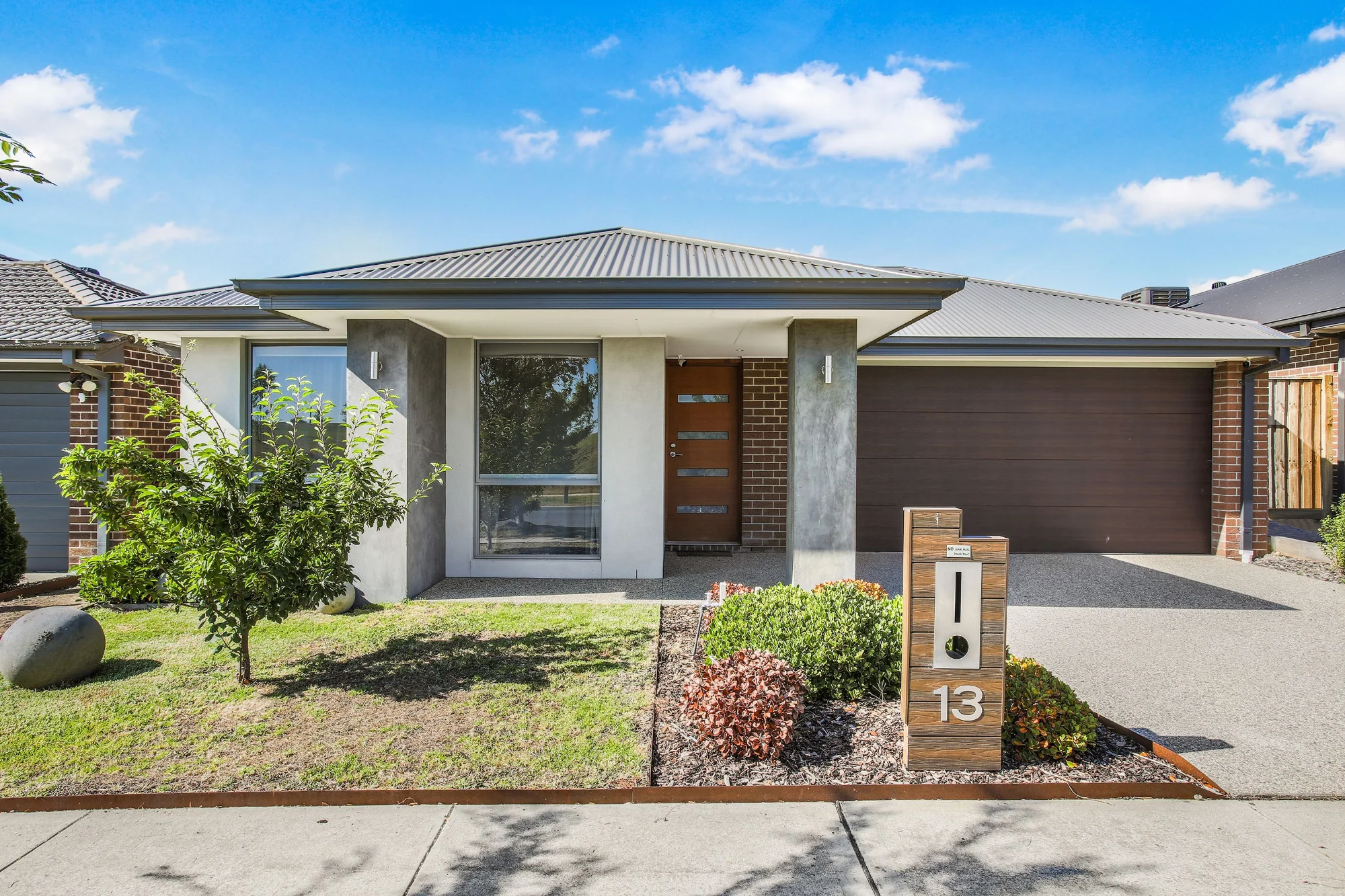 13 Kershope View, Clyde North VIC 3978
