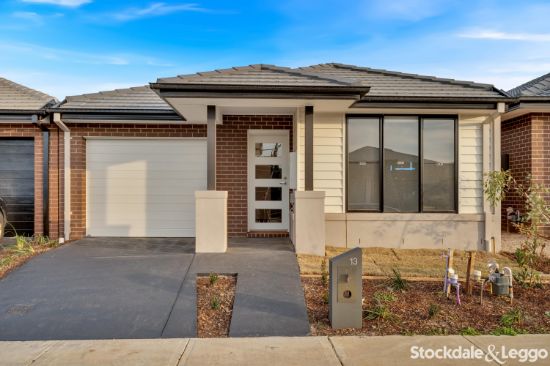 13 Margaretta Circuit, Mickleham, Vic 3064