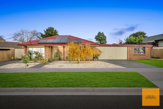 13 Moss Street, Melton South, Vic 3338