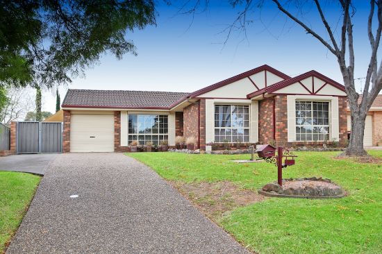 13 Nott Place, Mount Annan, NSW 2567