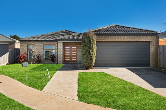 13 Shakespeare Court, Lancefield, Vic 3435