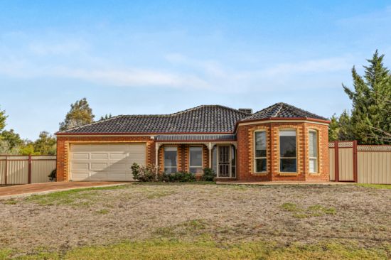 13 The Village Green, Sunbury, Vic 3429