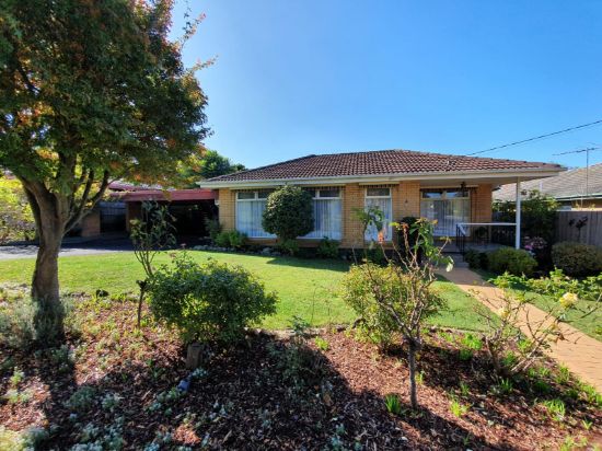 13 Tunbridge Way, Ferntree Gully, Vic 3156