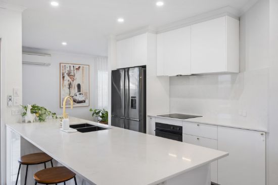 13 Wattlepark Lane, Robina, Qld 4226