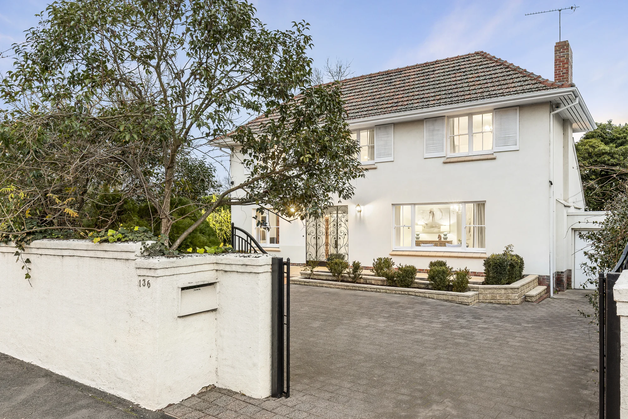 136 Mont Albert Road, Canterbury, Vic 3126