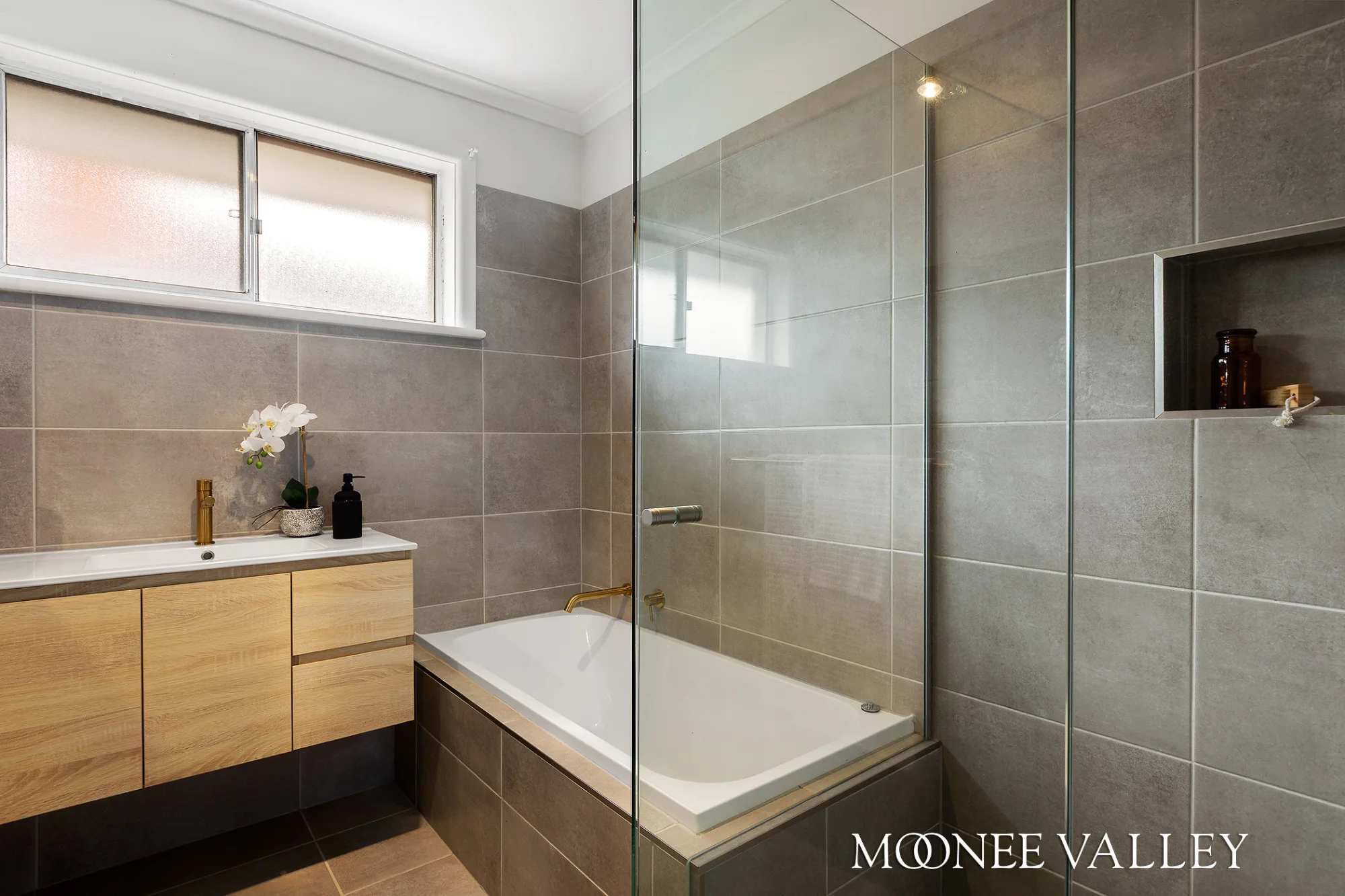 14 Arcade Way, Avondale Heights, Vic 3034