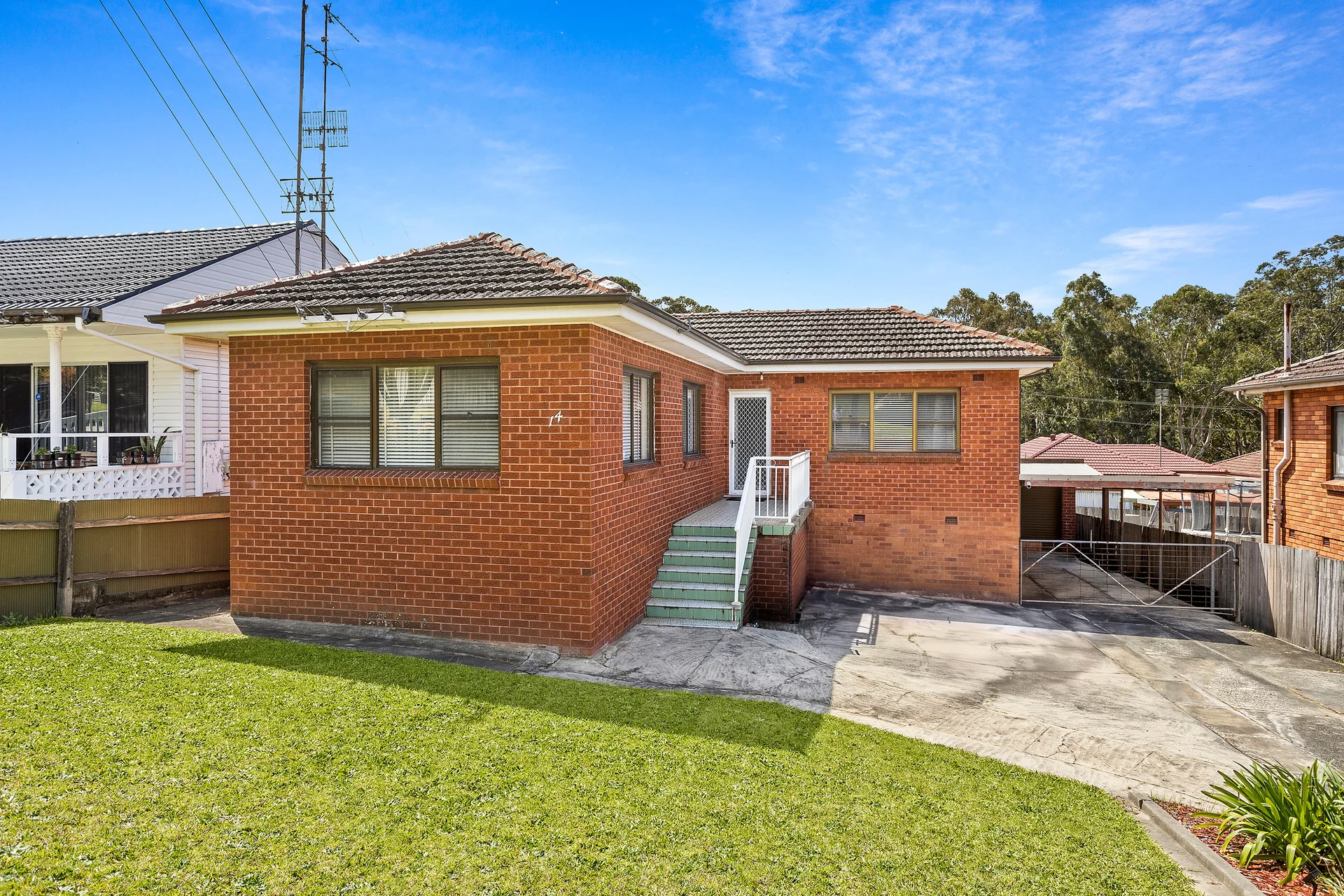 14 Beatus Street, Unanderra, NSW 2526