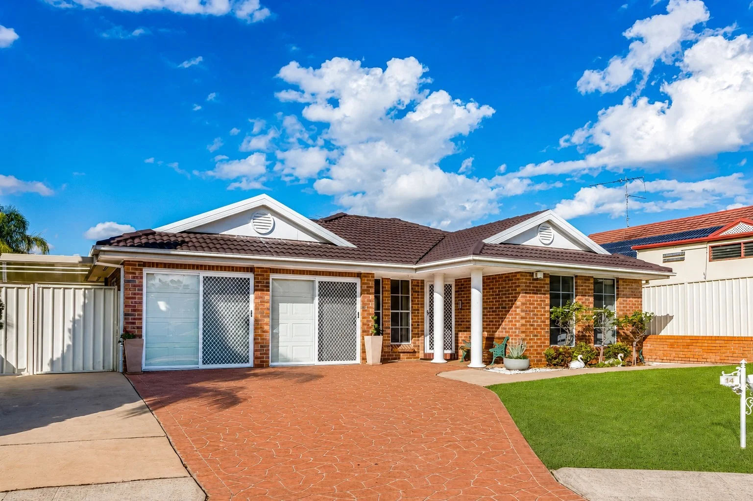 14 Christmas Place, Green Valley, NSW 2168
