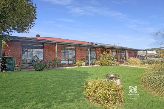 14 Harnham Drive, Bairnsdale, Vic 3875