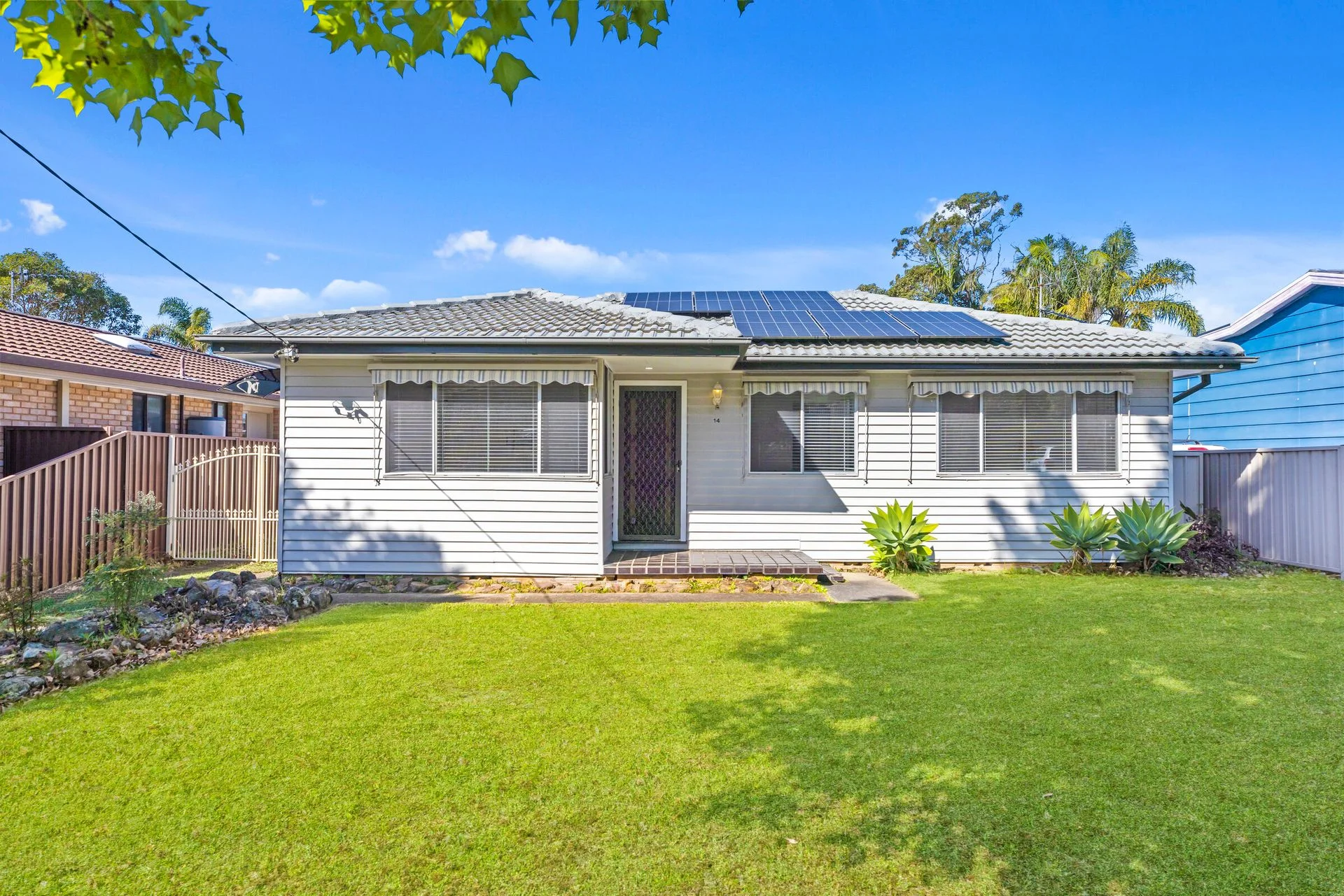 14 Hazel Cl, Berkeley Vale, NSW 2261