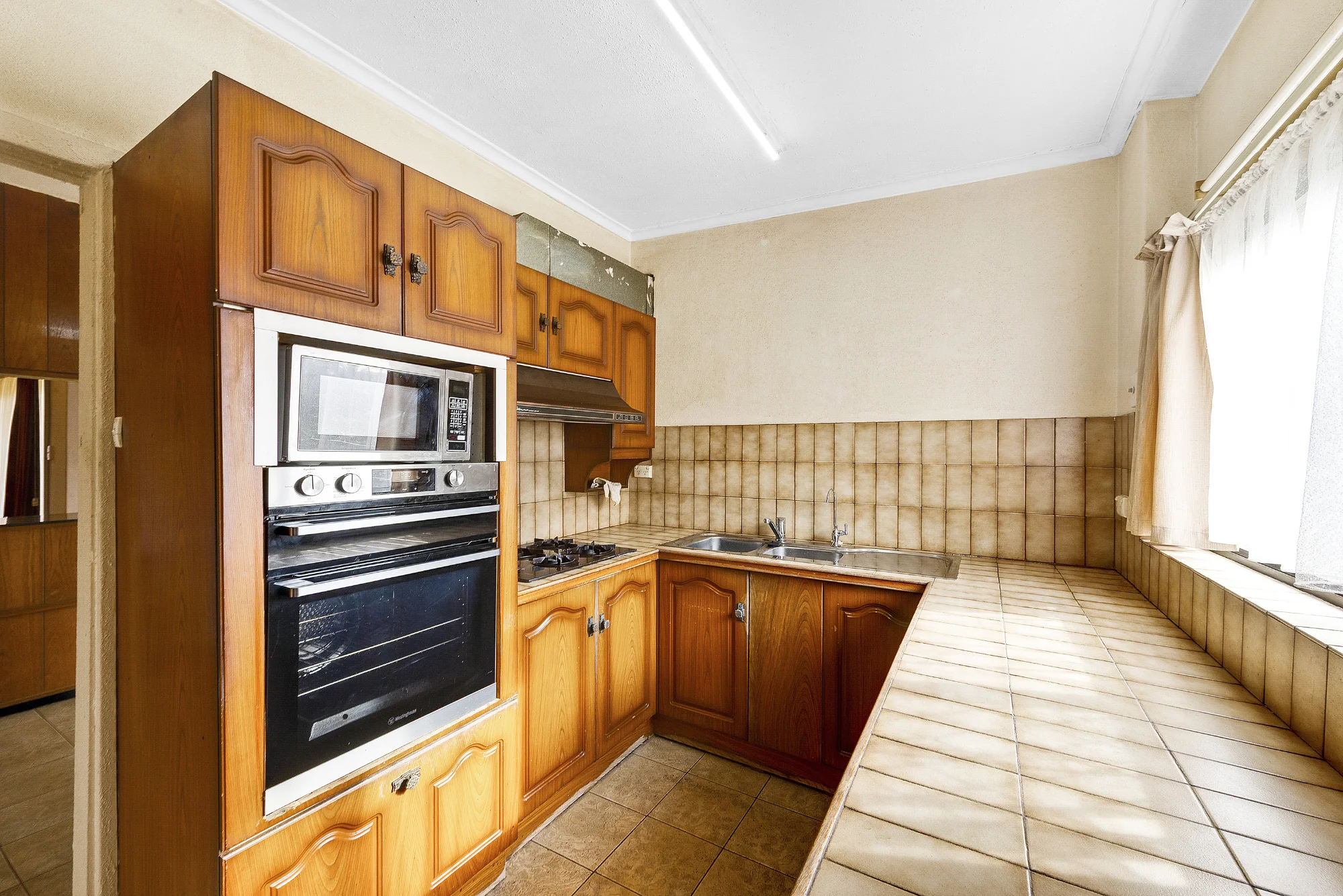 14 Jennier Crescent, Para Hills, SA 5096