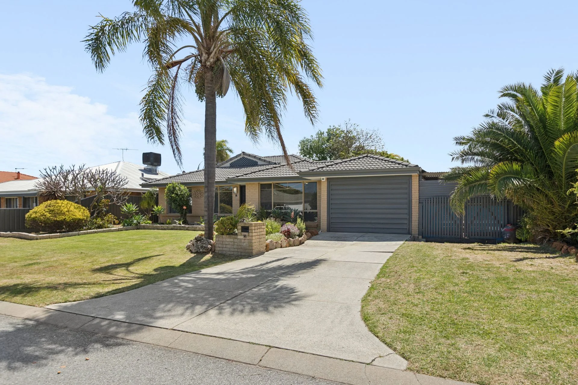 14 Nurrari Close, Waikiki, WA 6169