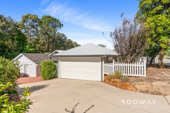 14 Page Rd, Kelmscott, WA 6111