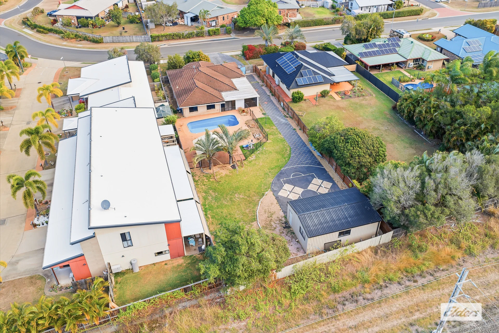 14 Pioneer Drive, Kin Kora, Qld 4680