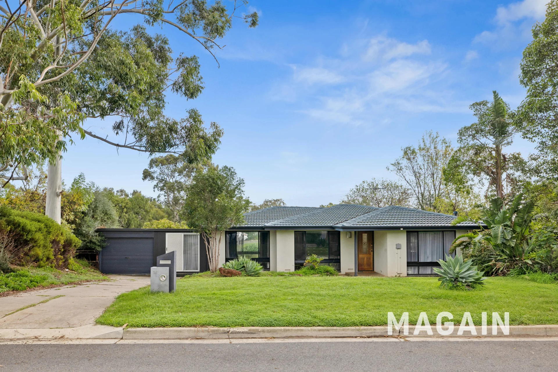 14 Roxanne Street, Happy Valley, SA 5159