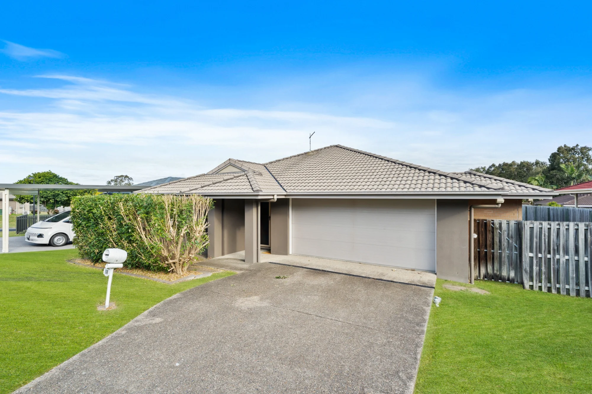 14 Skyline Circuit, Bahrs Scrub QLD 4207