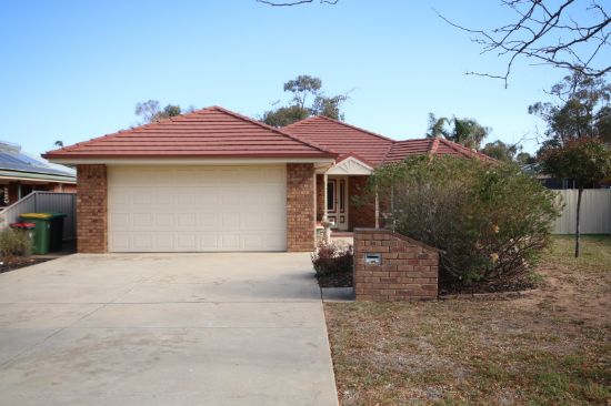 14 William Street, Rochester, Vic 3561
