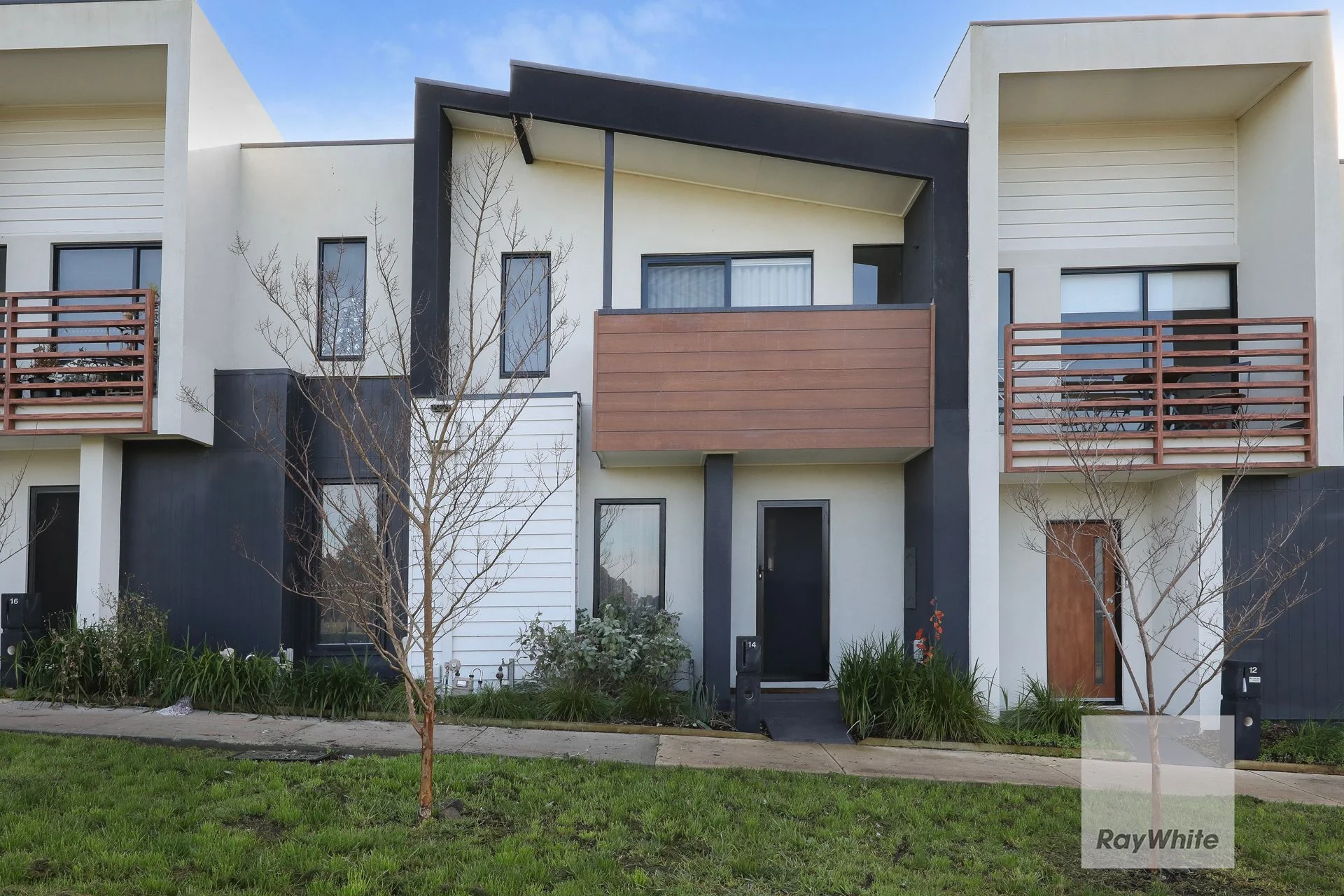 14 Zenith Walk, Greenvale VIC 3059