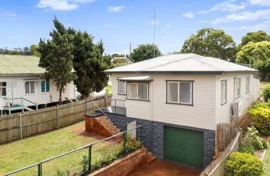 144 Ruthven Street, North Toowoomba, Qld 4350