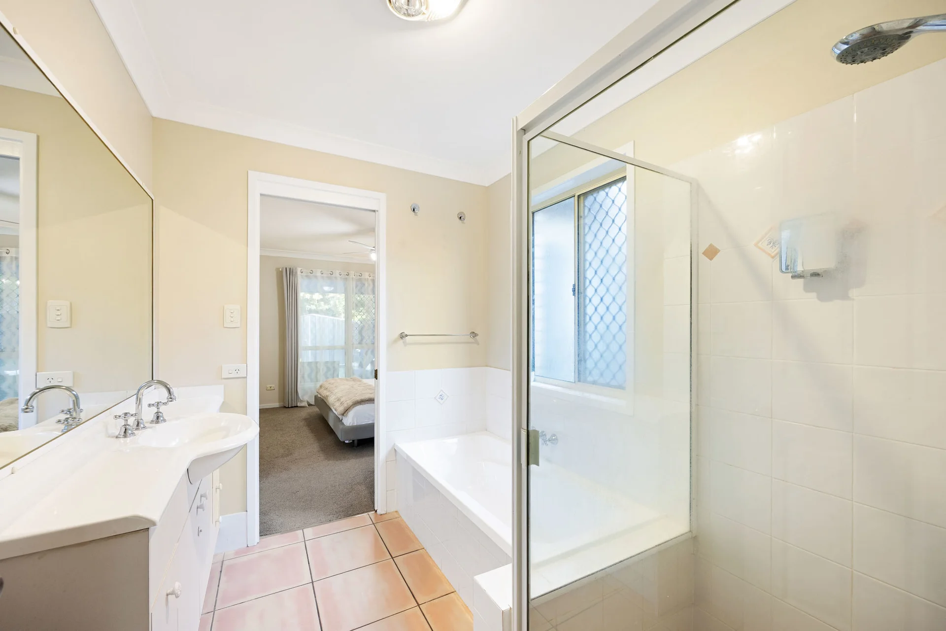 15 Beamont Place, Forest Lake, Qld 4078