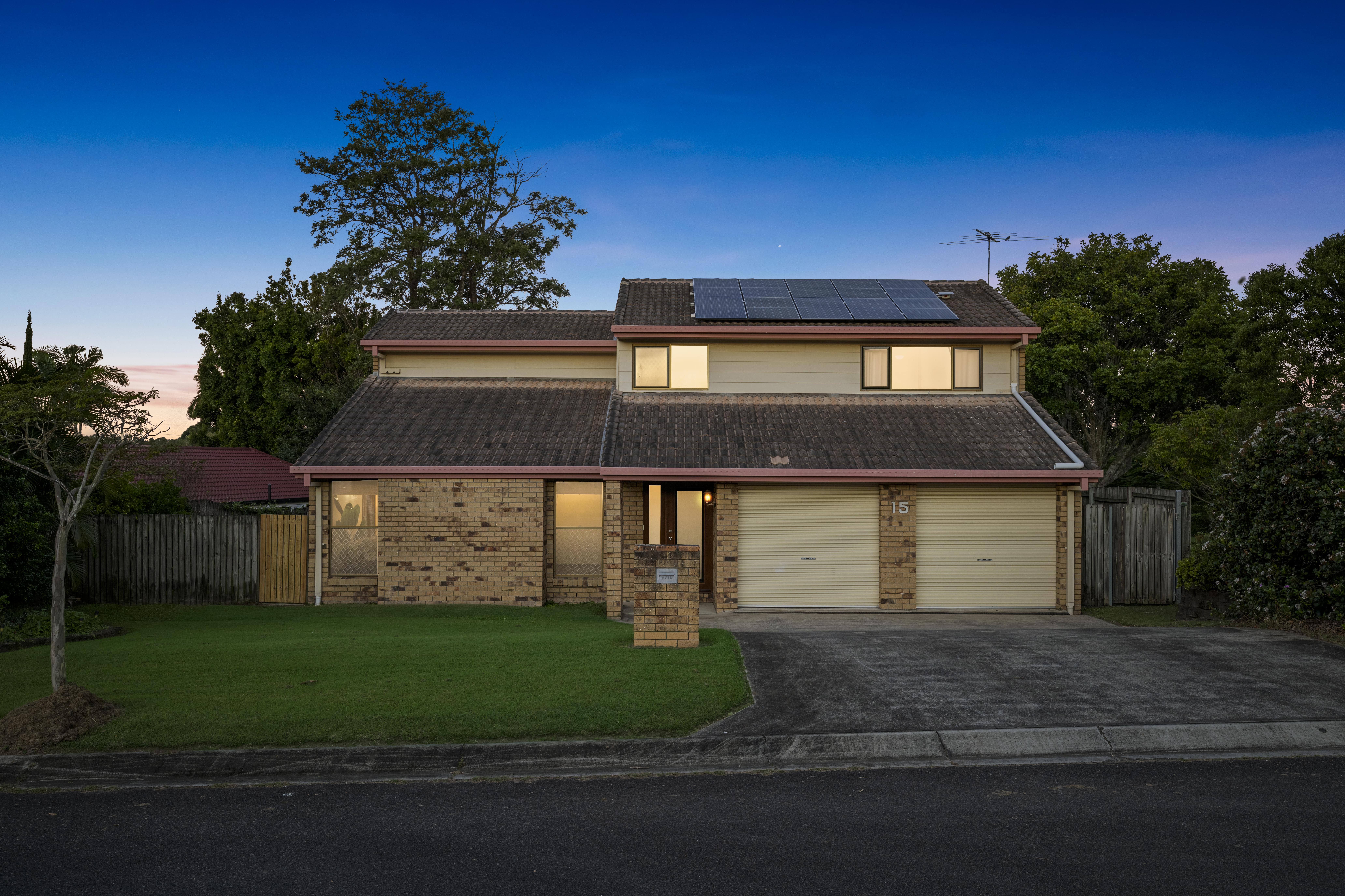 15 Boorala Crescent, Eight Mile Plains, Qld 4113 15 Boorala Crescent, Eight Mile Plains, Qld 4113